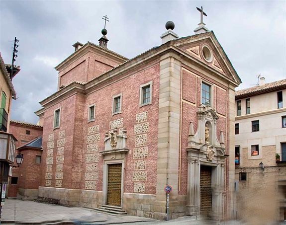 La Real Academia llama a la sociedad a colaborar unida para salvaguardar el patrimonio de los conventos